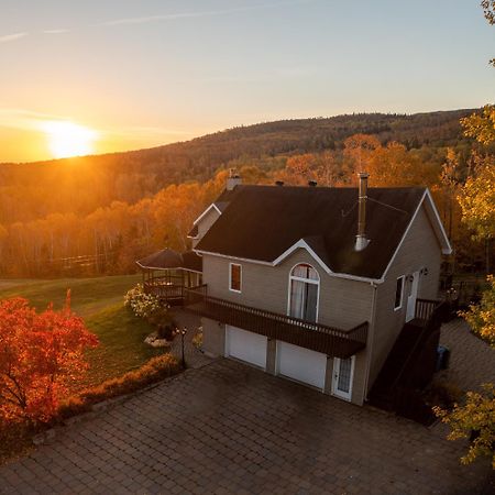 Intimate Apartment With Scenic Views Baie-Saint-Paul Exterior photo