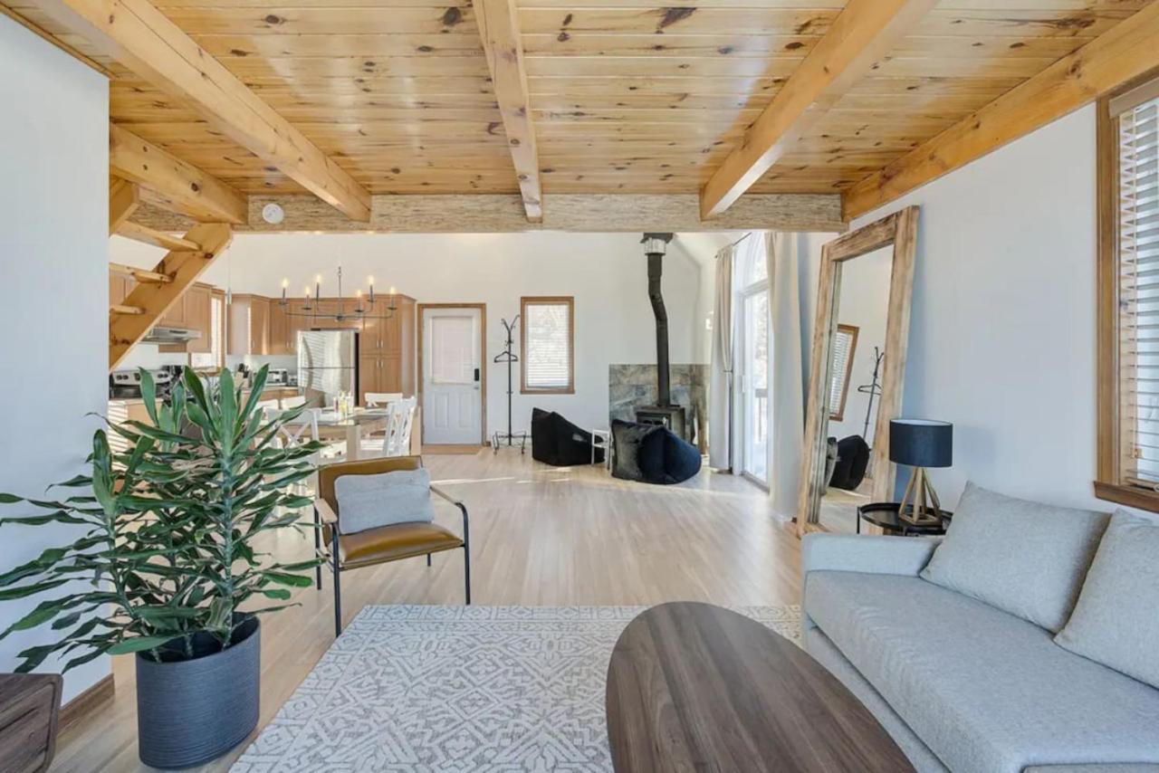 Intimate Apartment With Scenic Views Baie-Saint-Paul Exterior photo